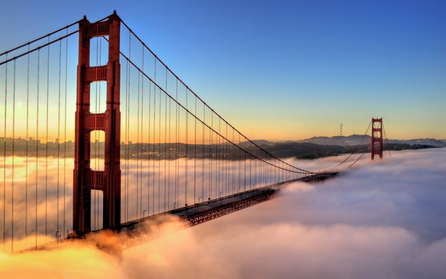 Мост "Золотые ворота" в тумане